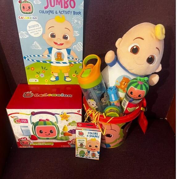 Cocomelon Gift bundle sand Pail , coloring book ,bubbles ,blue peep chalk, Zak - Picture 3 of 3